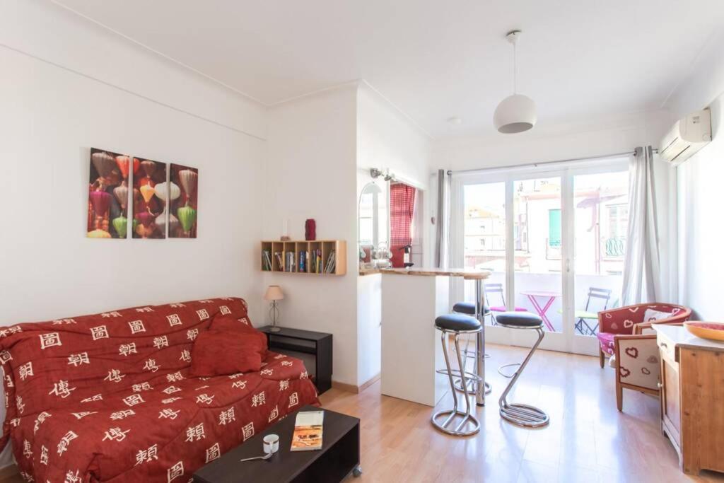 Nice Center - Bright Studio Balcony Wifi & Aircon Διαμέρισμα Εξωτερικό φωτογραφία