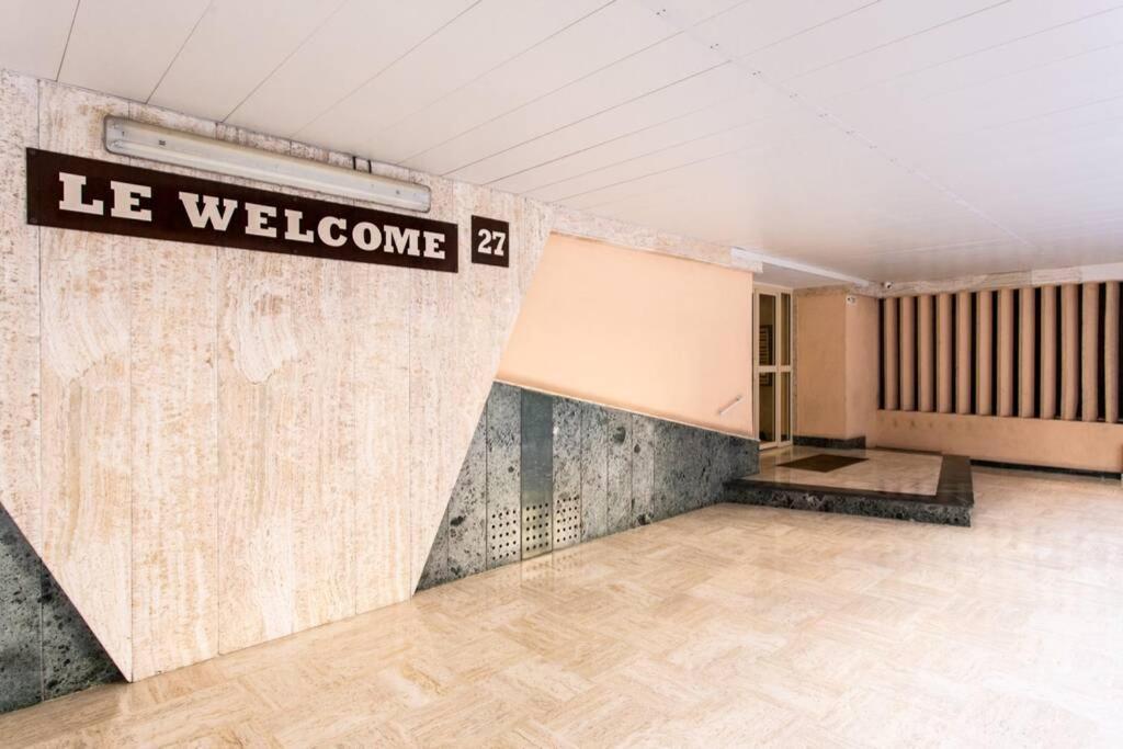 Nice Center - Bright Studio Balcony Wifi & Aircon Διαμέρισμα Εξωτερικό φωτογραφία