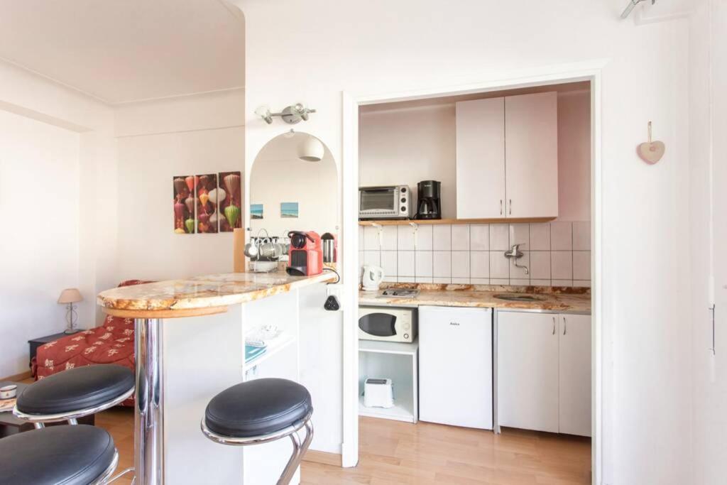 Nice Center - Bright Studio Balcony Wifi & Aircon Διαμέρισμα Εξωτερικό φωτογραφία